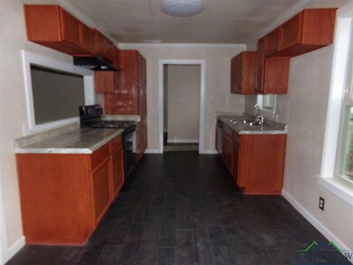 501 Turner St, Kilgore, TX 75662 - photo 4