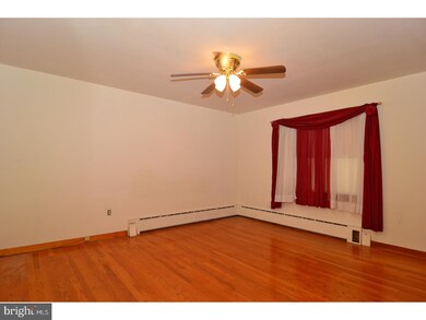 3210 Fulton St, Reading, PA 19605 - photo 7