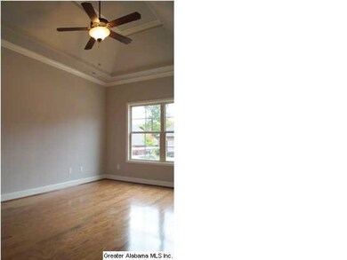 Master Bedroom, upgrade to hardwood