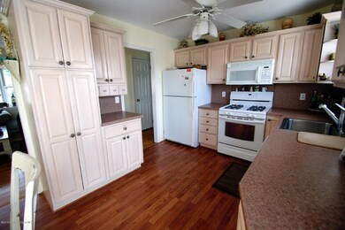 740 Tunney Point Dr, Toms River, NJ 08753 - photo 5