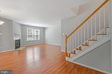 12910A Grays Pointe Rd unit 12910A, Fairfax, VA 22033 - photo 3