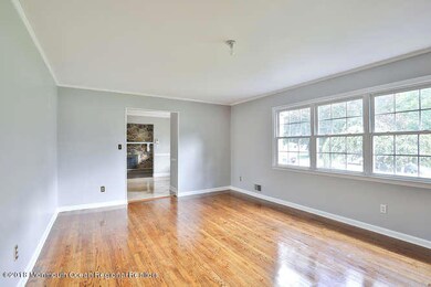 LIVING RM