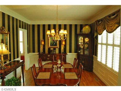 Dining Room - Formal Dining Room off of Foyer
