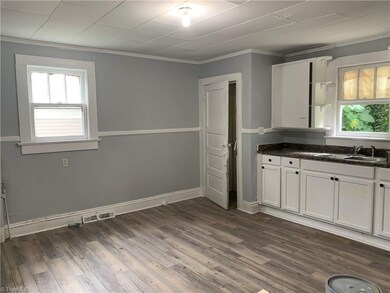 928 E Twenty Third St, Winston Salem, NC 27101 - photo 2