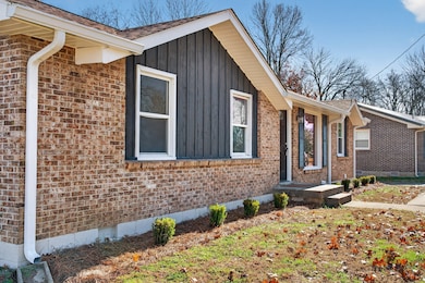 267 Southburn Dr, Hendersonville, TN 37075 - photo 5