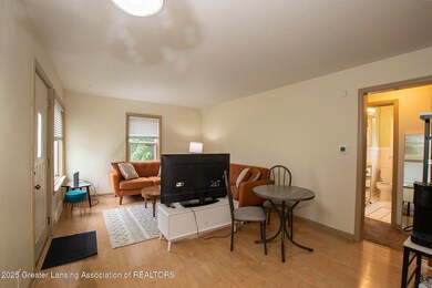 846 Morris Ave, Lansing, MI 48917 - photo 2