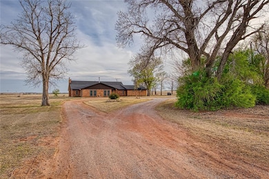 Entrance with circle drive