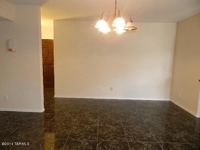 Dining Area to Entry