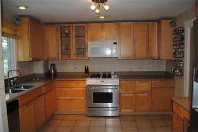 62 Waverley Oaks Rd, Waltham, MA 02452 - photo 4