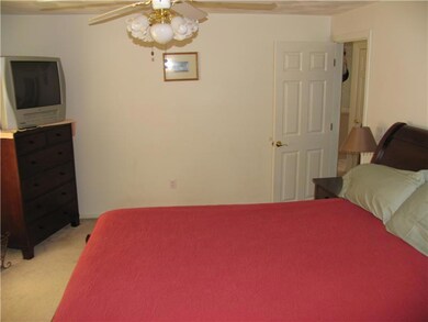 909 Middlebridge Rd, Wakefield, RI 02879 - photo 6