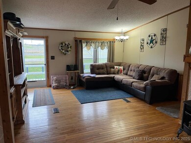 20240 N Airport Rd, Stigler, OK 74462 - photo 4