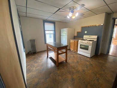 15 Clifton St unit 2, Worcester, MA 01610 - photo 3