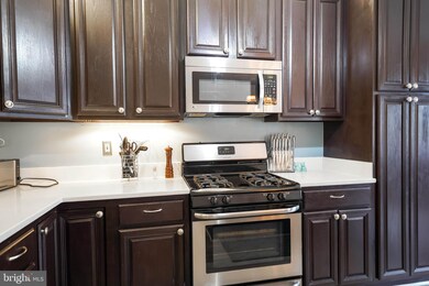 4192 La Mauricie Loop, Dumfries, VA 22025 - photo 7