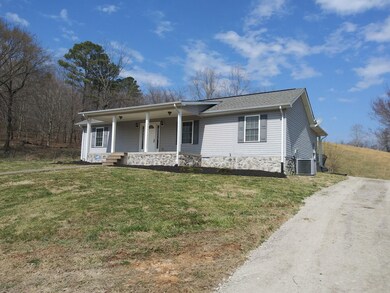 5330 Long Branch Rd, Tennessee Ridge, TN 37178 - photo 2