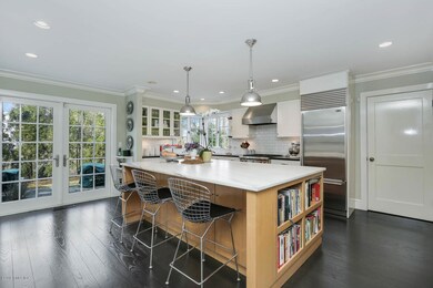 15 Verona Dr Greenwich CT-large-005-6-00