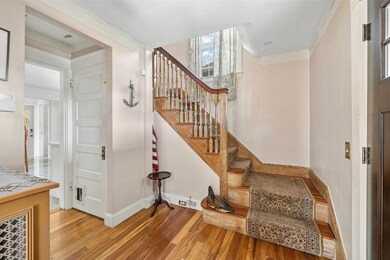 21 Sewall St, Marblehead, MA 01945 - photo 4