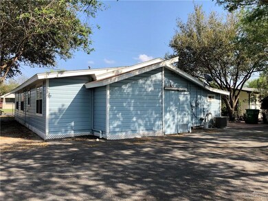 211 N Fir St, Pharr, TX 78577 - photo 5
