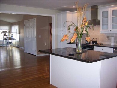 39 Colonial Ave, Barrington, RI 02806 - photo 5