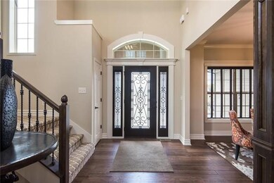 1504 SW Cross Creek Dr, Lee's Summit, MO 64082 - photo 2