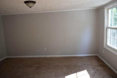 105 W Moore St, Manchester, TN 37355 - photo 6