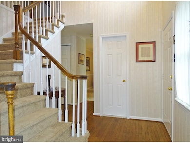 13 Wychwood Ln, Langhorne, PA 19047 - photo 3