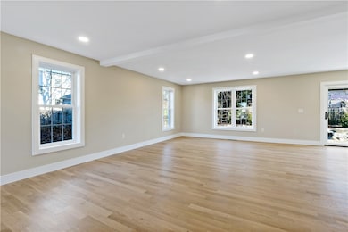 70 Magnolia St, Bristol, RI 02809 - photo 5