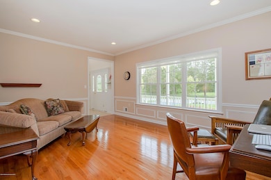 118 Larrabee Blvd, Howell, NJ 07731 - photo 5