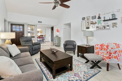 12003N93rd007