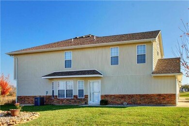 21013 Millridge St, Spring Hill, KS 66083 - photo 2