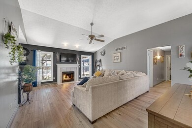 55398 Sumerset Ln, New Carlisle, IN 46552 - photo 4