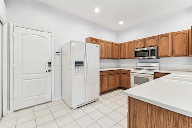 31434 Shaker Cir, Wesley Chapel, FL 33543 - photo 4