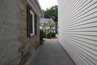 322 Nashua St unit 4, Milford, NH 03055 - photo 2