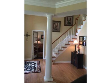 Entry/Foyer.