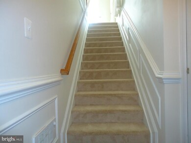 7126 Huntley Creek Place, Alexandria, VA 22306 - photo 2