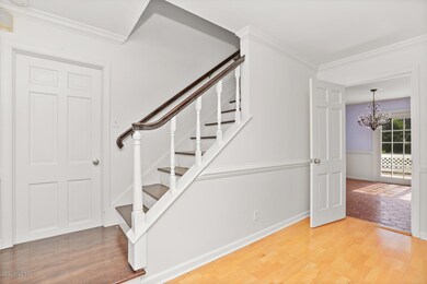 11 Tomahawk Ln, Greenwich, CT 06830 - photo 2