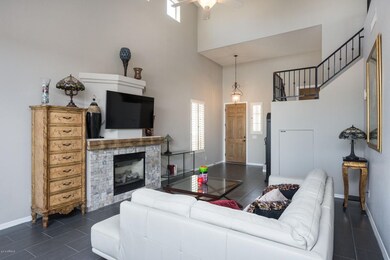 05- LIVING ROOM
