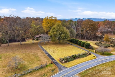 219 Settlemyre Rd, Morganton, NC 28655 - photo 2