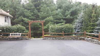 107 Stonegate Ct, Dingmans Ferry, PA 18328 - photo 5