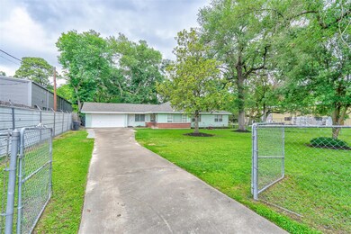 504 Delz St, Houston, TX 77018 - photo 2
