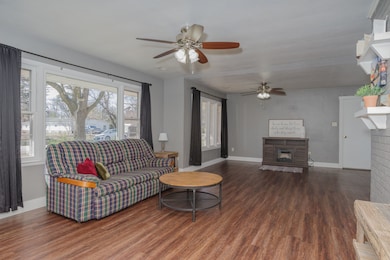 723 E Fuller St, Chenoa, IL 61726 - photo 7