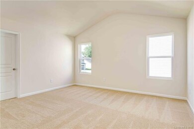 6807 Fairford Dr, Charlotte, NC 28215 - photo 7