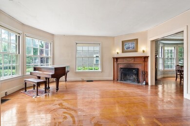 66 Toxteth St, Brookline, MA 02446 - photo 5