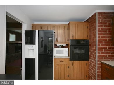 840 Glenn Ct, Phoenixville, PA 19460 - photo 6