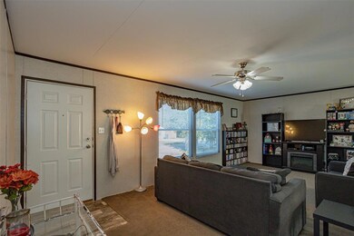 860 E Aquarius Ct, Granbury, TX 76049 - photo 6