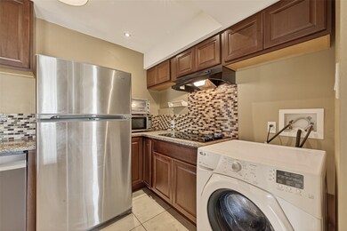 2201 Fountain View Dr unit 3, Houston, TX 77057 - photo 7