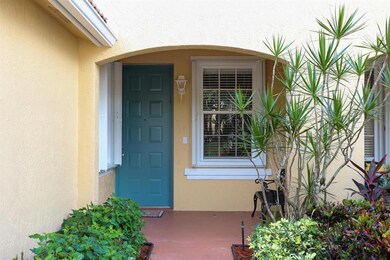 12426 Crystal Pointe Dr Unit-large-002-0