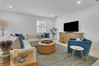 1590 Clermont Dr unit 105, Naples, FL 34109 - photo 6