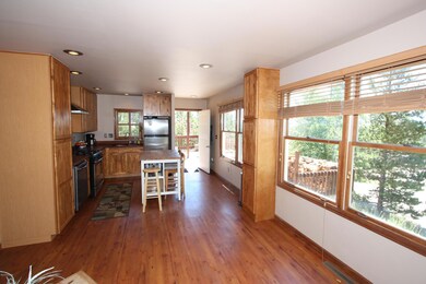 Dining & Kitchen