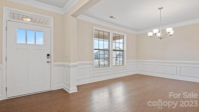 293 Fox Cove Rd, Hendersonville, NC 28792 - photo 4