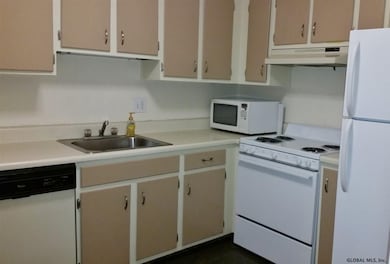 69 S Ferry St, Albany, NY 12202 - photo 3